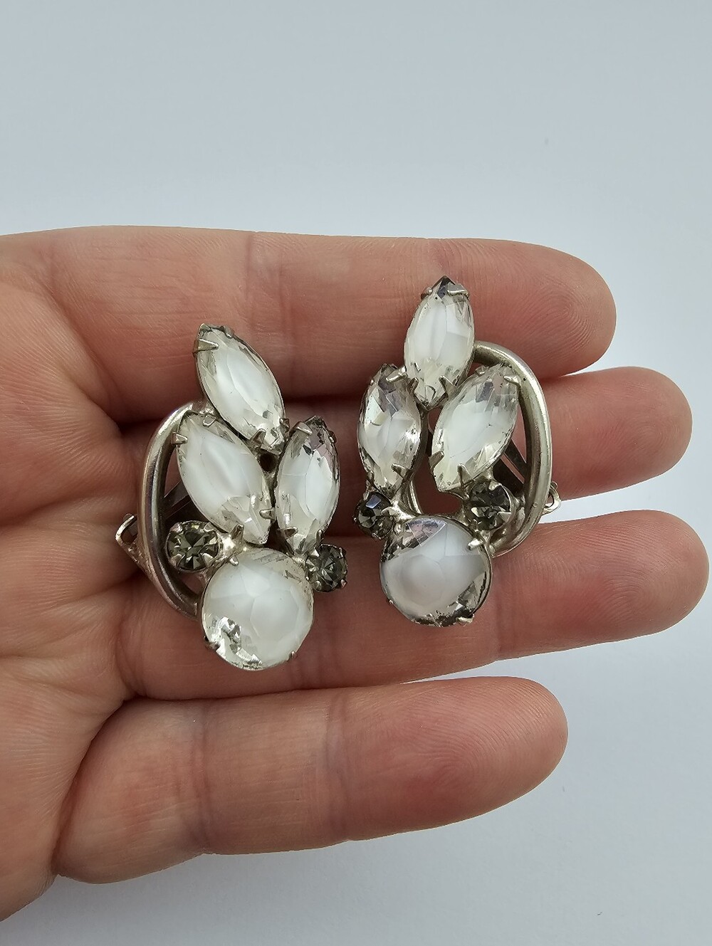 Vintage 1950s Frosted Glass Sugar Rhinestone Climber Clip-On Earrings